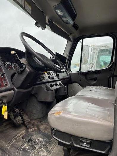 Used 2020 Freightliner M2 106