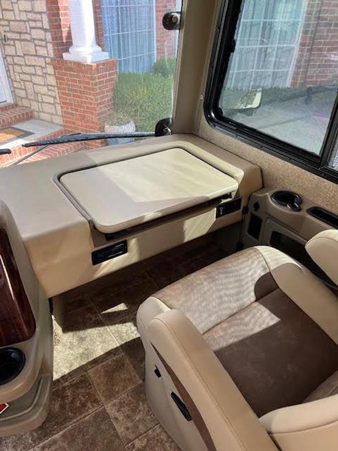 Used 2014 Thor Motor Coach Palazzo 33.2 Class A Motorhome