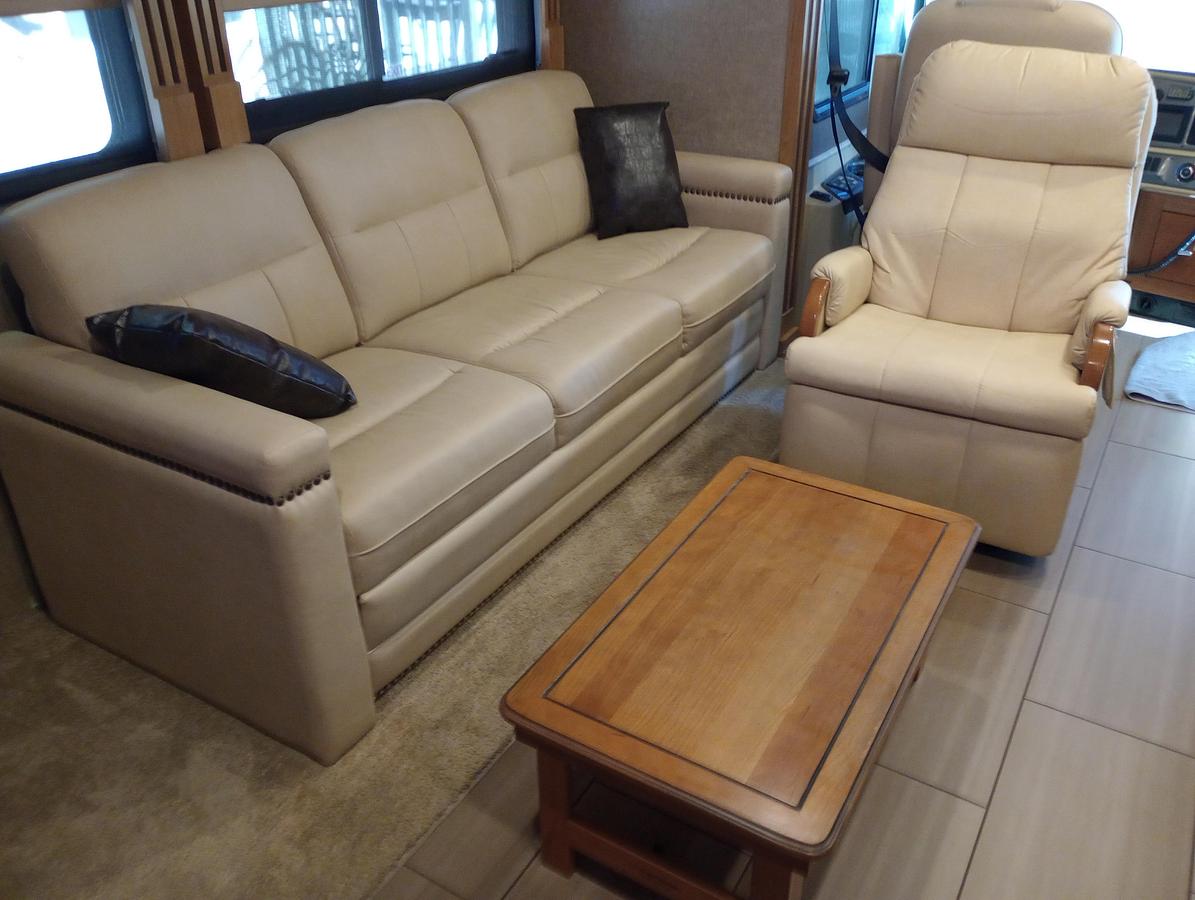 Used 2018 Tiffin Allegro Red 33AA