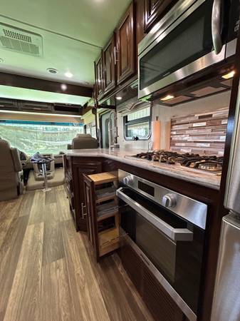 Used 2019 Forest River Georgetown Ds 369xl