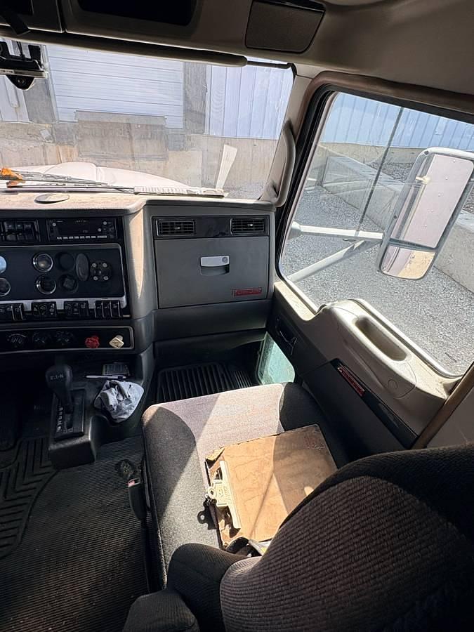 Used 2013 Kenworth T660