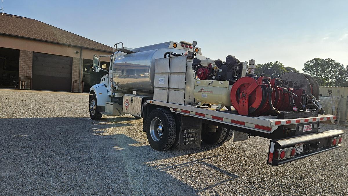Used 2005 Peterbilt PB335