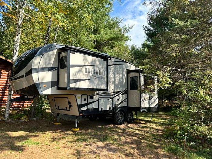 Used 2022 Forest River Rockwood Ultra Lite 2442BS