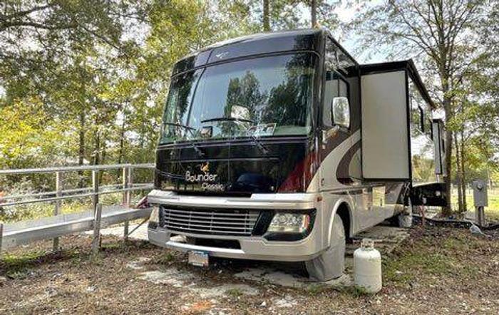 Used 2013 Fleetwood Bounder