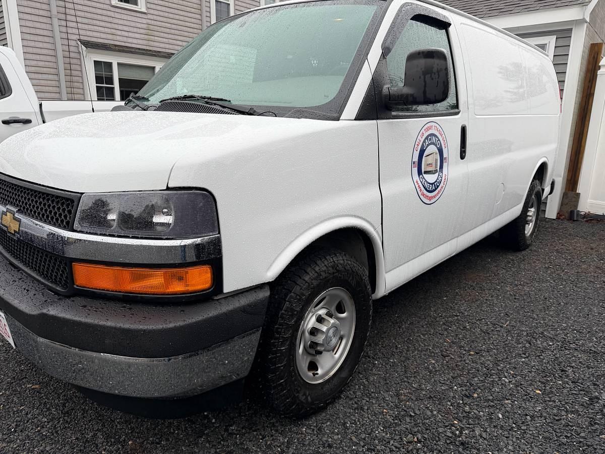 Used 2019 Chevrolet 2500HD Express Van - V8 6.0L