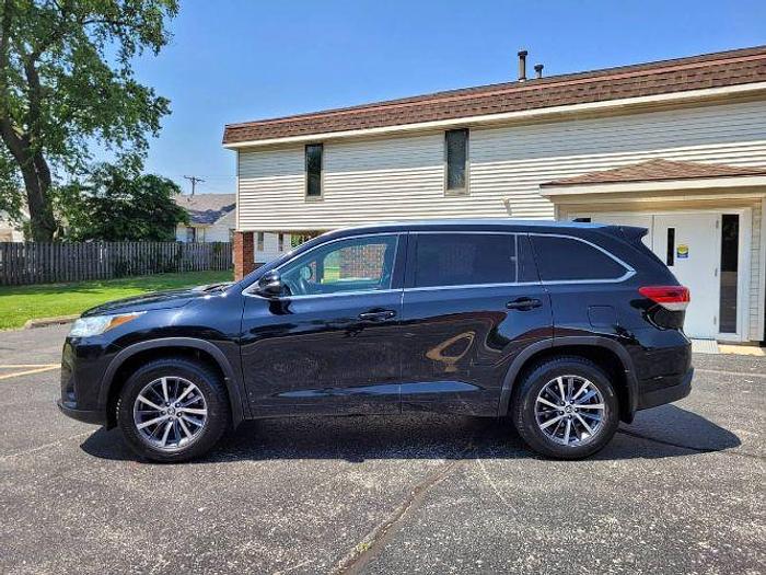 Used 2017 Toyota Highlander XLE AWD
