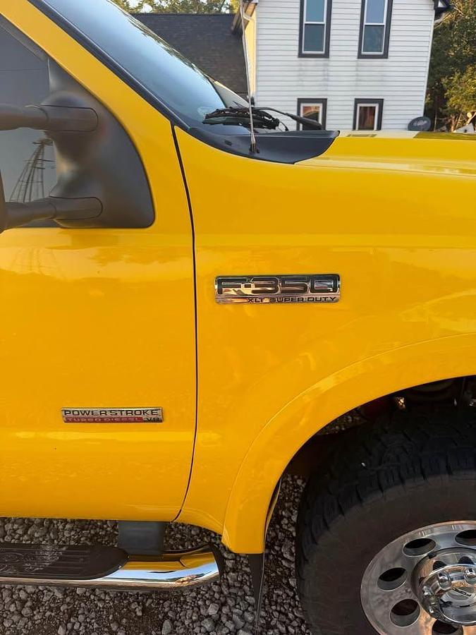 Used 2005 Ford F-350 Super Duty Crew Cab Lariat 4x4 6.0L Power Stroke