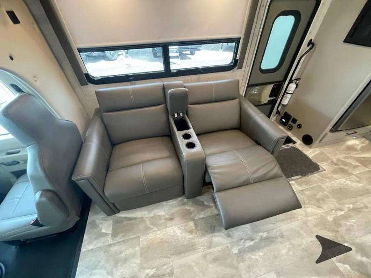 Used 2024 Thor Motor Coach Quantum KW29