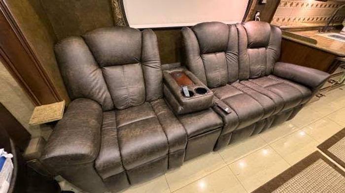 Used 2014 Entegra Aspire 44B