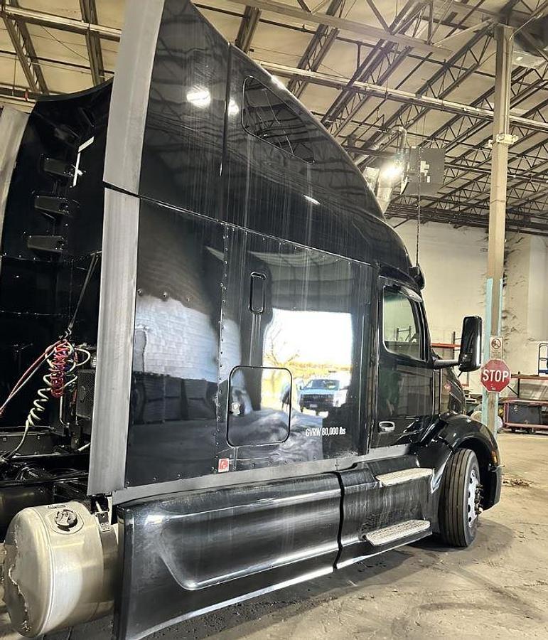 Used 2023 PETERBILT 579