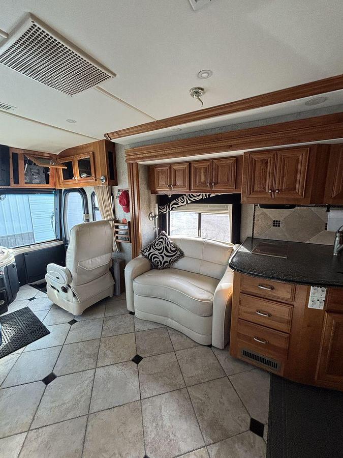 Used 2008 Fleetwood Revolution LE 40R Class A Diesel Motorhome