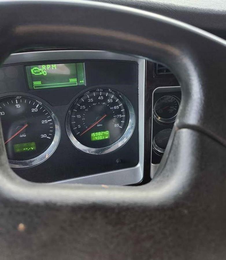 Used 2012 Kenworth W900L Sleeper Semi Truck