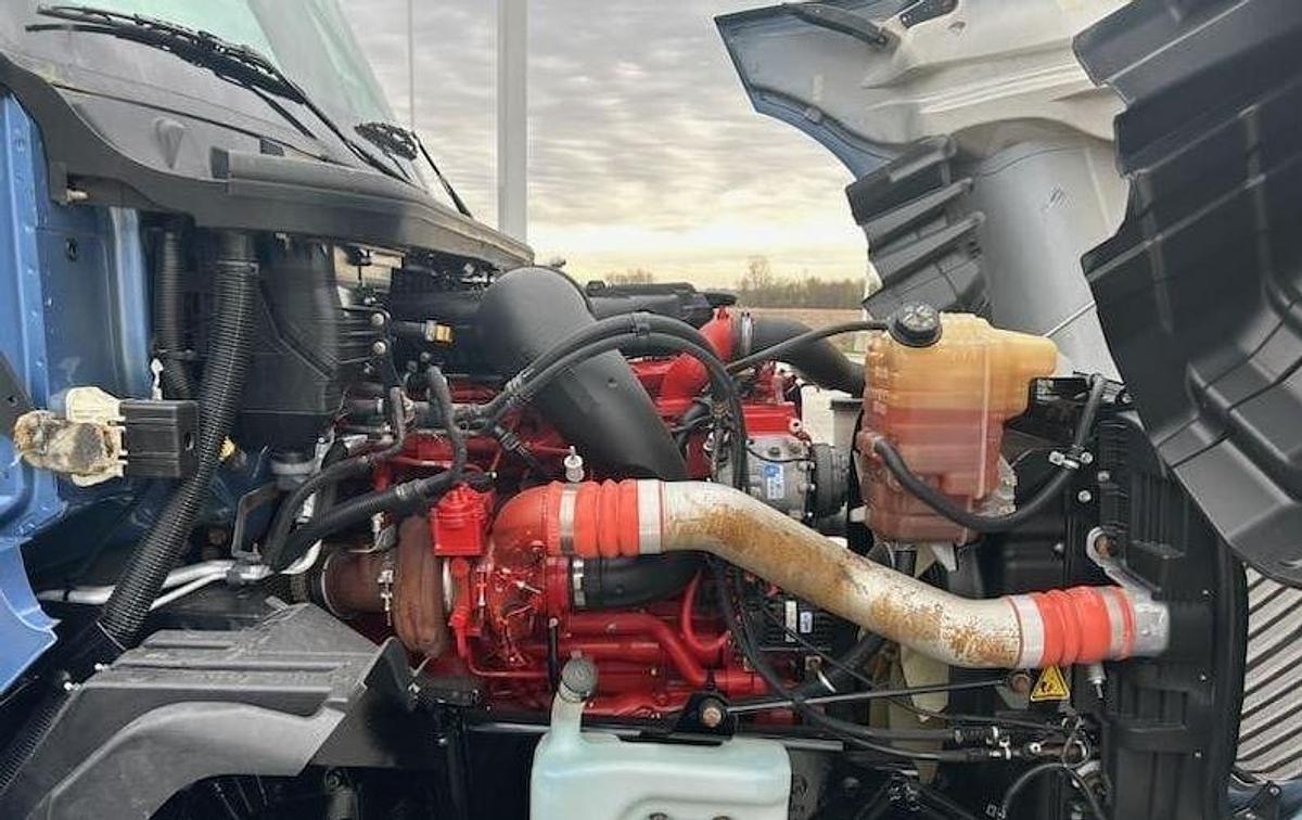 Used 2023 INTERNATIONAL LT Conventional Sleeper Semi