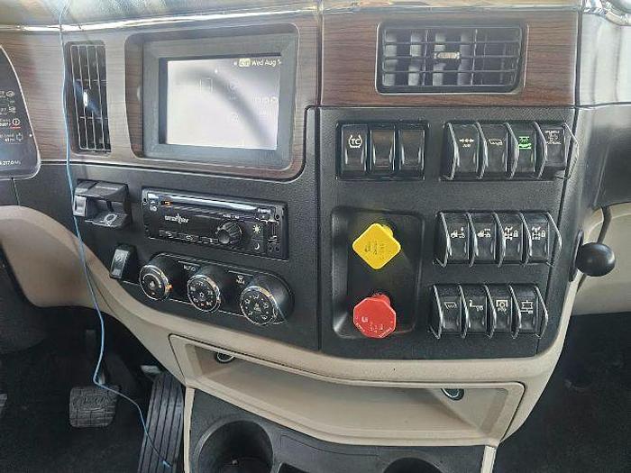 Used 2023 Peterbilt 567