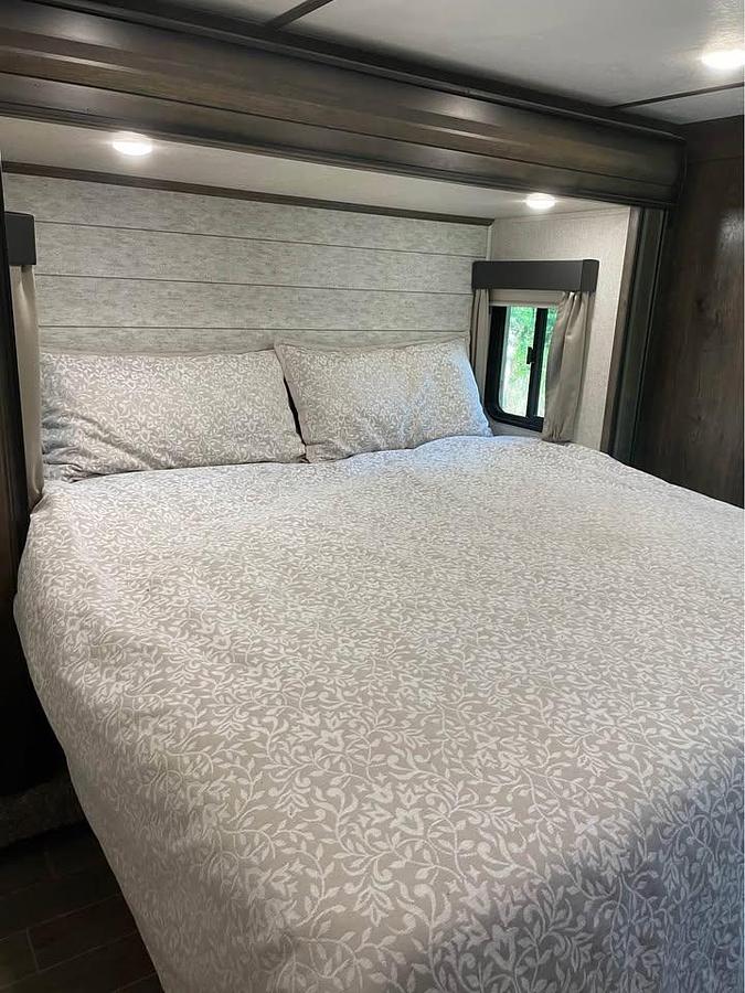 Used 2019 Keystone Montana High Country 373RD