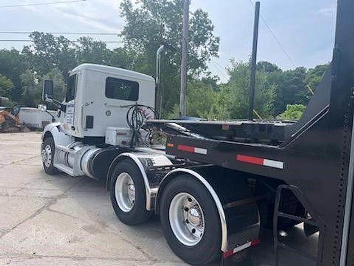 Used 2020 Peterbilt 579 With 2020 Cottrell 8 Car Trailer