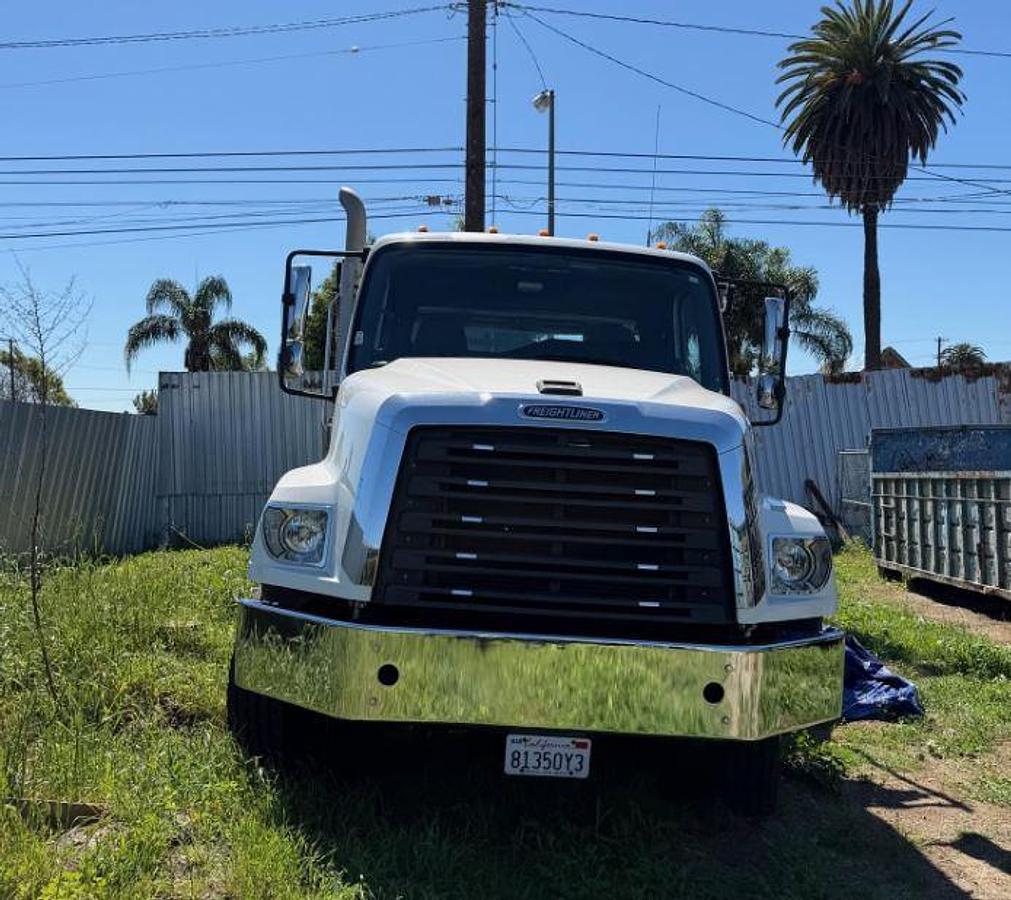 Used 2020 Freightliner 114SD with Trailer