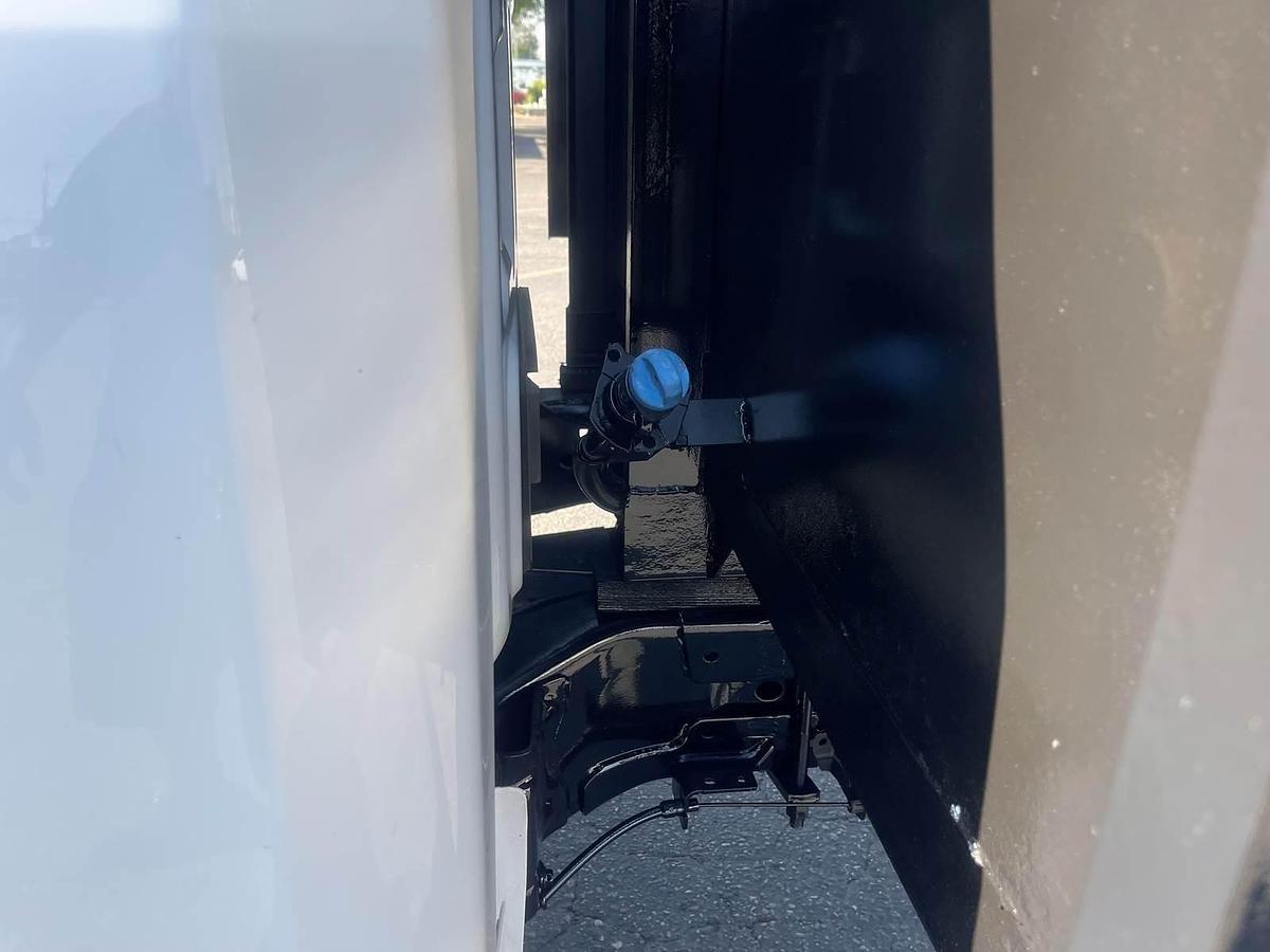 Used 2017 Ford F550 Long Flatbed Truck