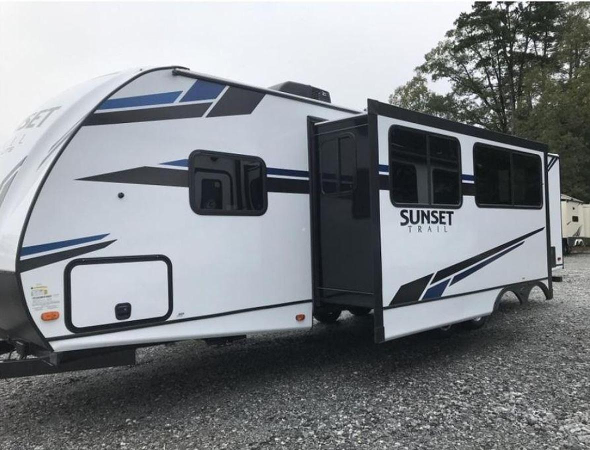 Used 2021 CrossRoads Sunset Trail 289QB