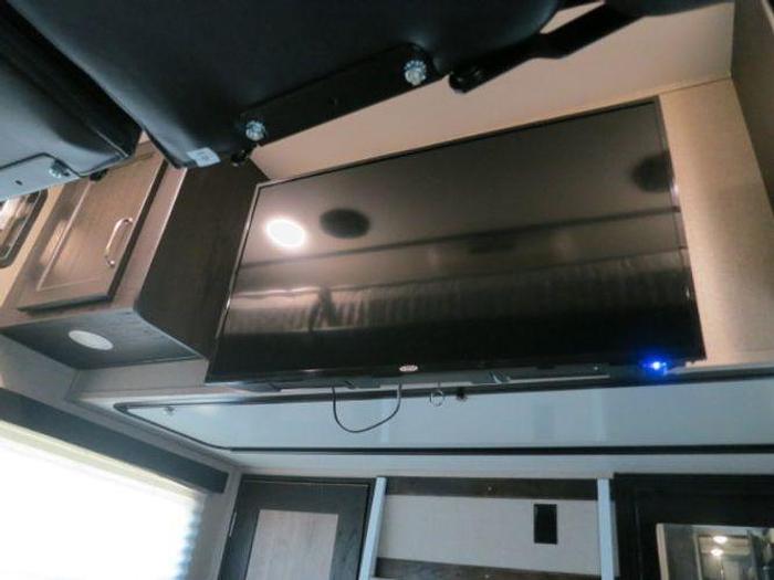 Used 2019 Keystone Fuzion 373