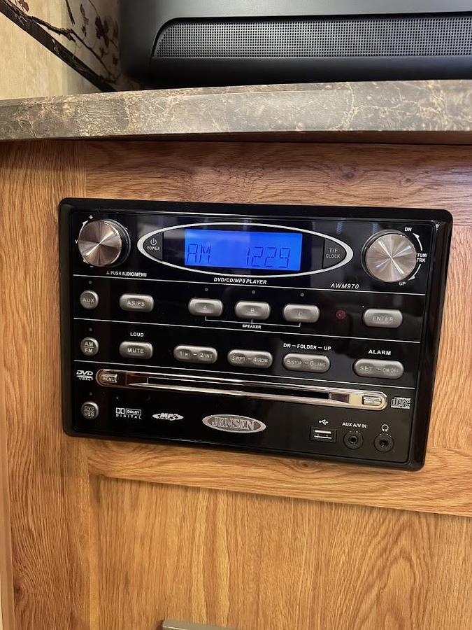 Used 2010 Jayco Eagle 320RLDS Travel Trailer