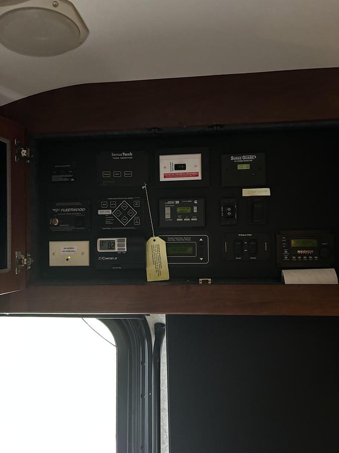 Used 2013 American Coach American Revolution 38S Class A Motorhome