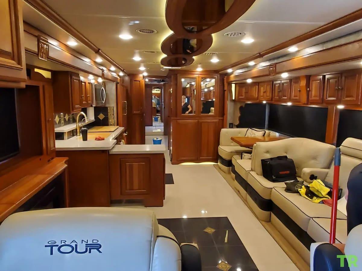 Used 2017 Winnebago Grand Tour 45RL