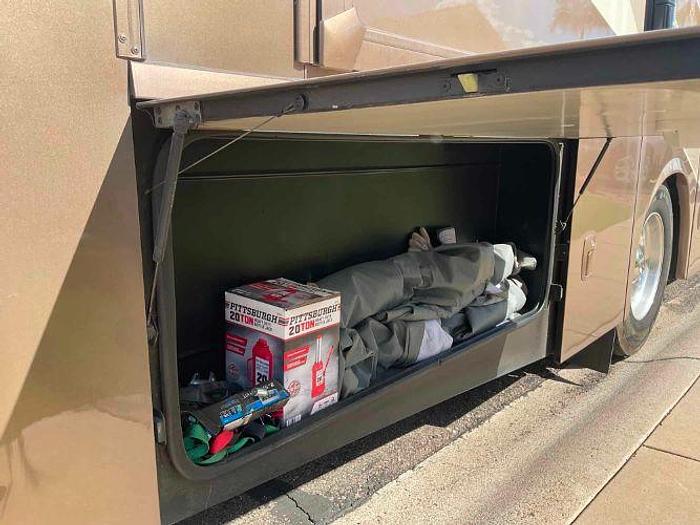 Used 2013 Winnebago Journey 36M