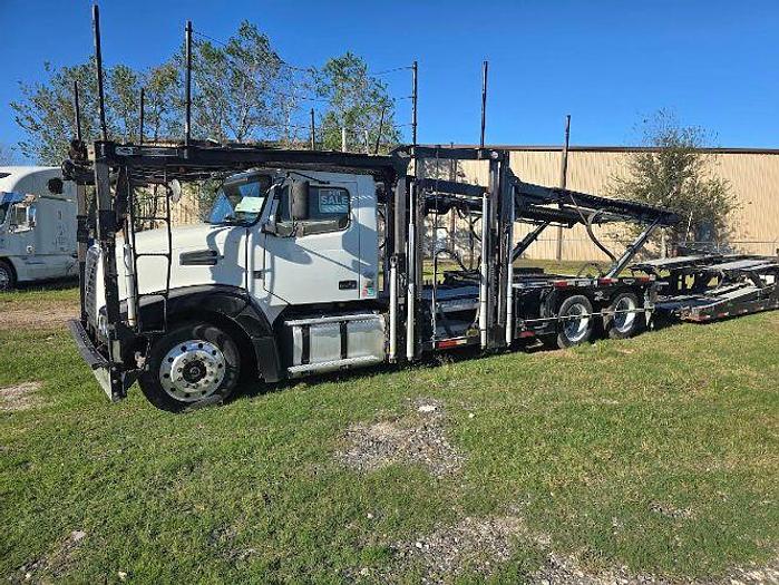 Used 2015 Volvo VAH Car Hauler