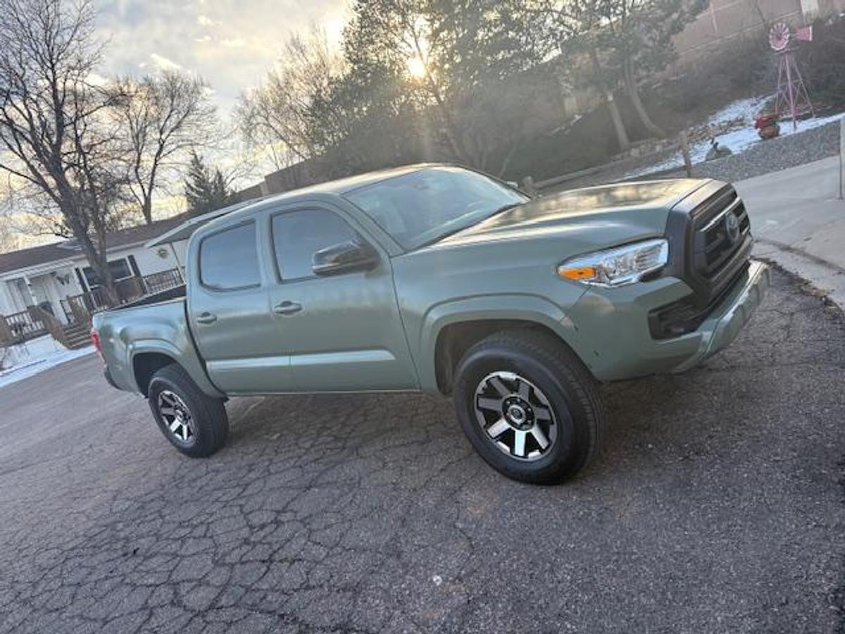 Used 2022 Toyota Tacoma SR5 Double Cab Long Bed V6 6AT 4WD