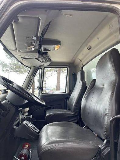 Used 2014 INTERNATIONAL Durastar 4400 Box Truck