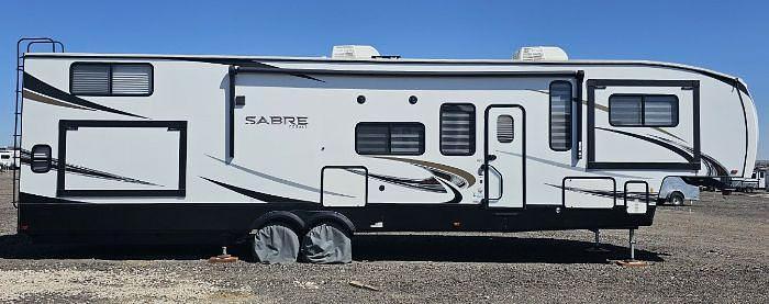 Used 2021 Forest River Sabre 37FLL