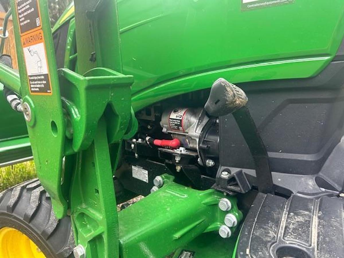 Used 2025 John Deere 1025R Sub Compact Utility Tractor