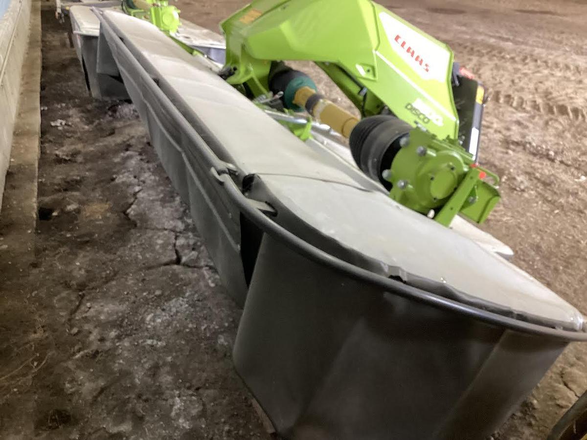 Used 2022 Claas 3600 F Disco and Claas Disco 1100 Trend Disc Mower