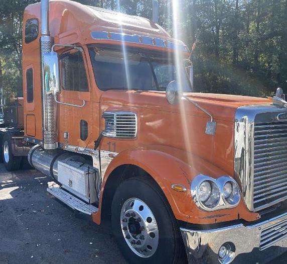 Used 2014 Freightliner CORONADO 132