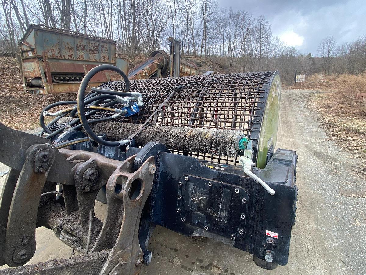 Used 2022 Flip Screen WL180