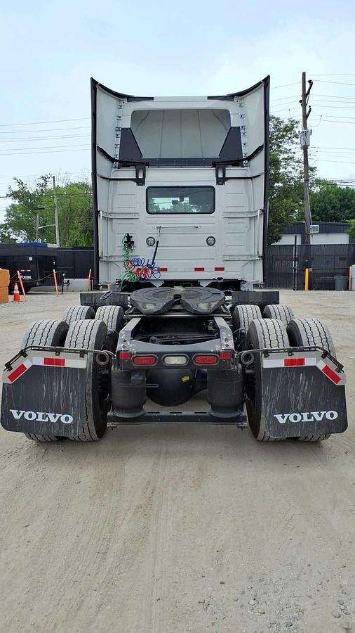 Used 2024 Volvo 300 Day Cab Semi Truck