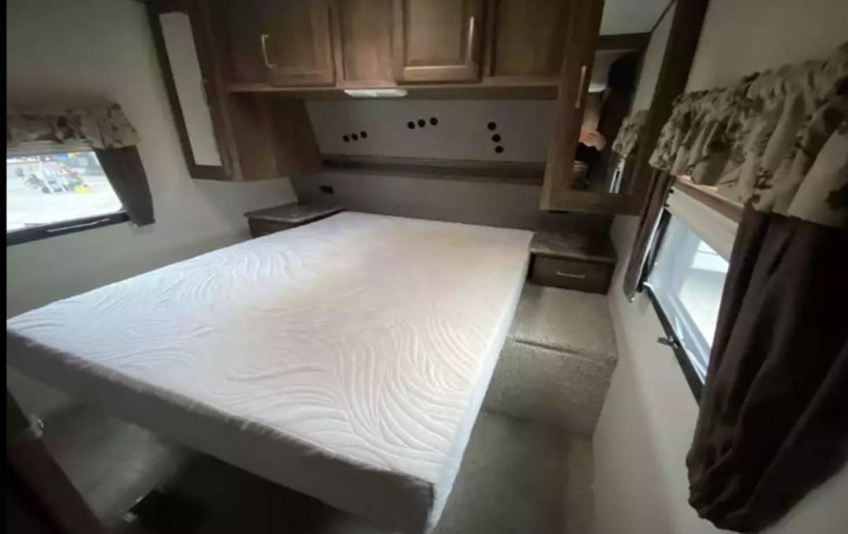 Used 2016 Keystone Cougar 22RBIWE