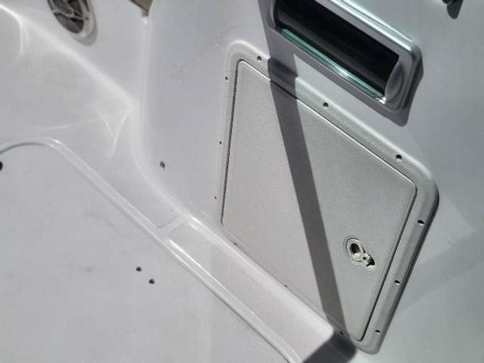 Used 2015 Hurricane 187 Sundeck OB