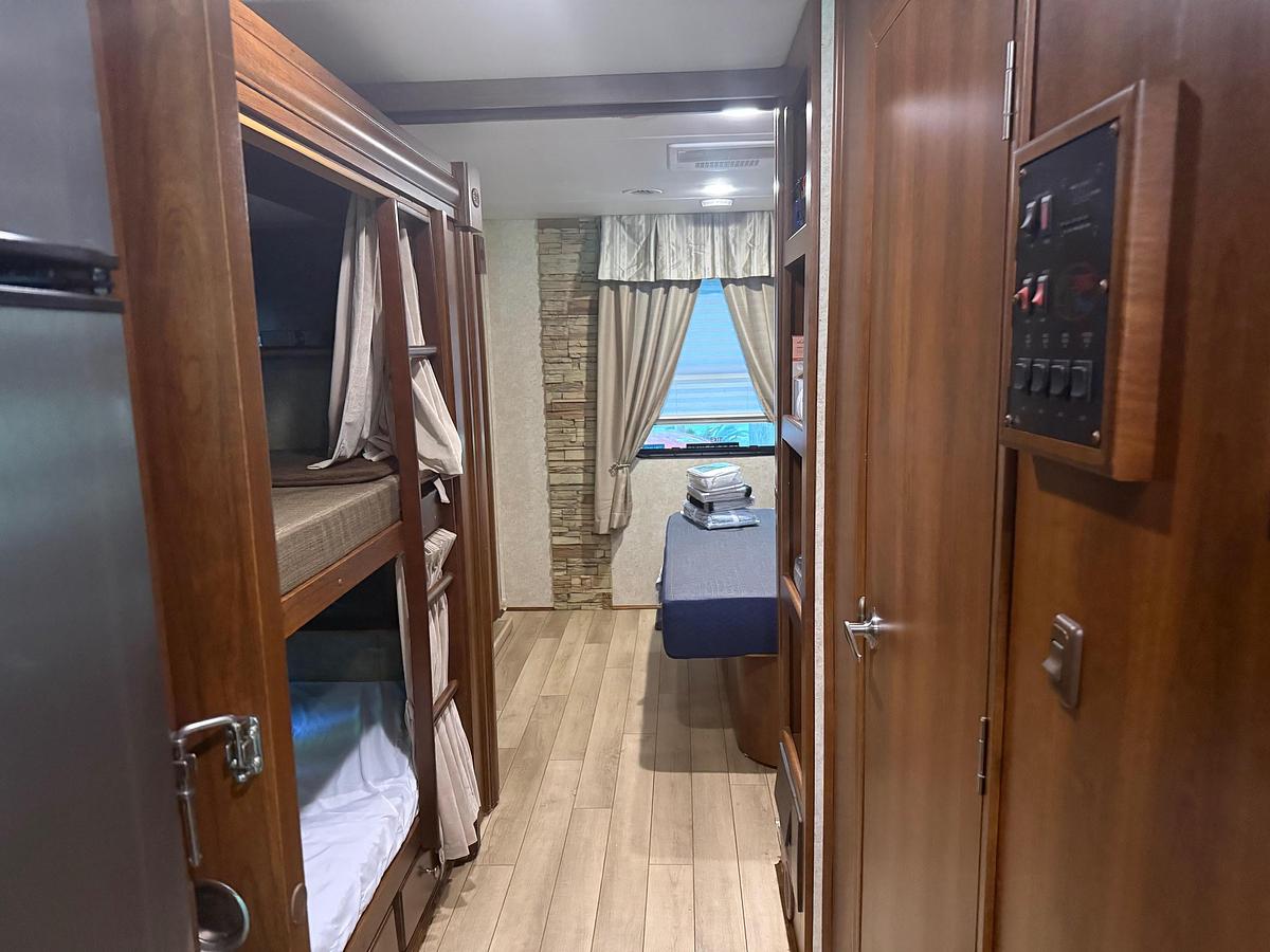 Used 2014 Forest River Georgetown XL 352Q