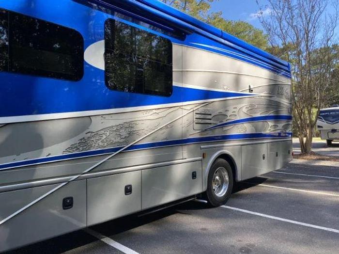 Used 2017 Dynamax DX3 37TS