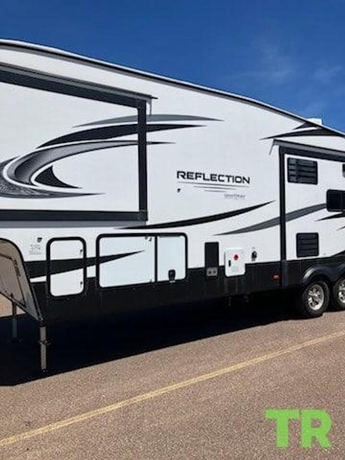 Used 2021 Grand Design Reflection 337RLS Fifth Wheel
