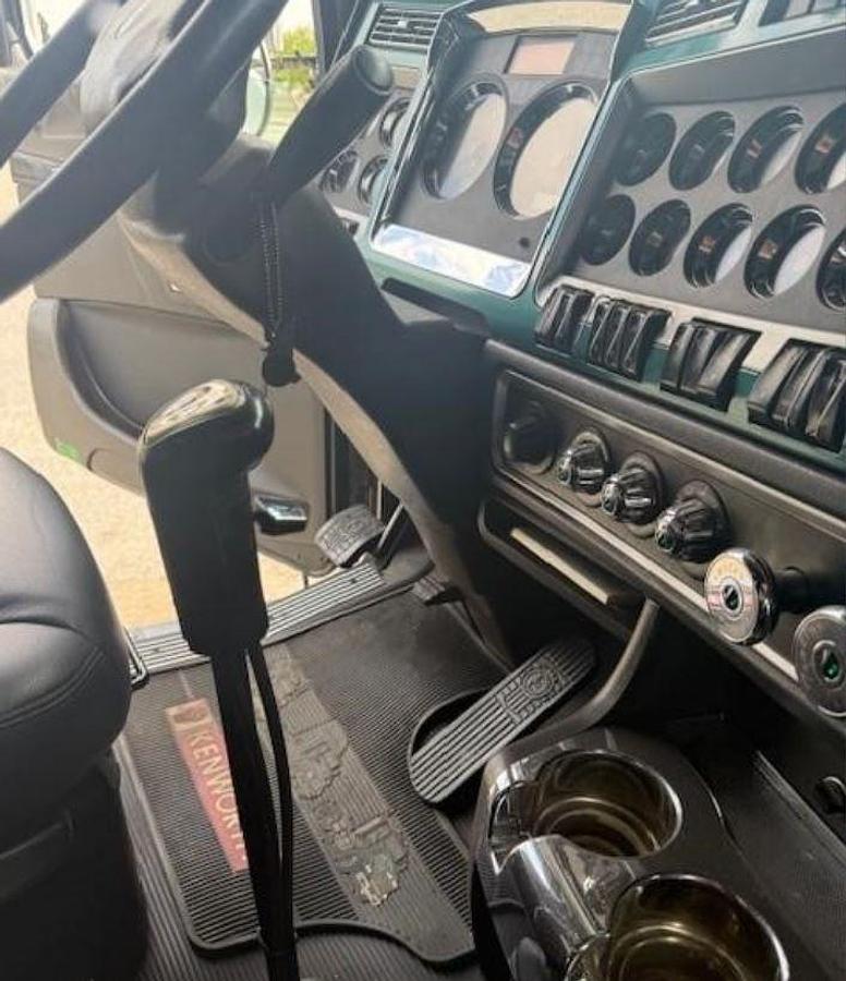 Used 2019 KENWORTH T800