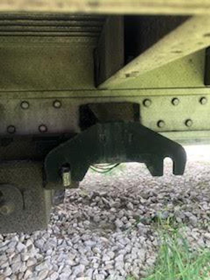 Used 2010 Reitnouer Step Deck Trailer