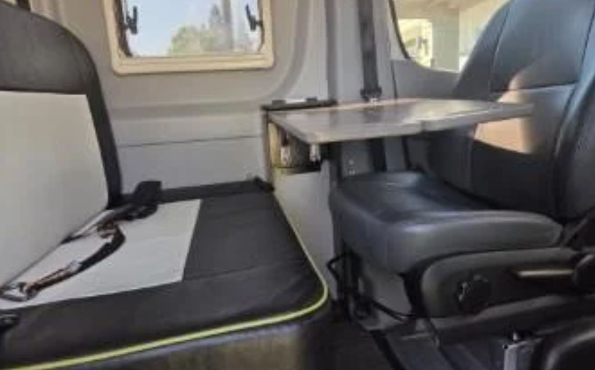 Used 2019 Winnebago Revel 44e