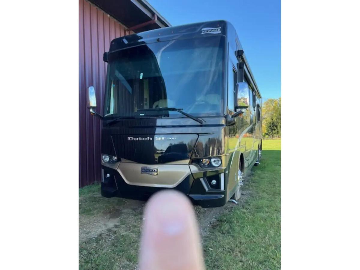 Used 2022 Newmar Dutch Star 4081