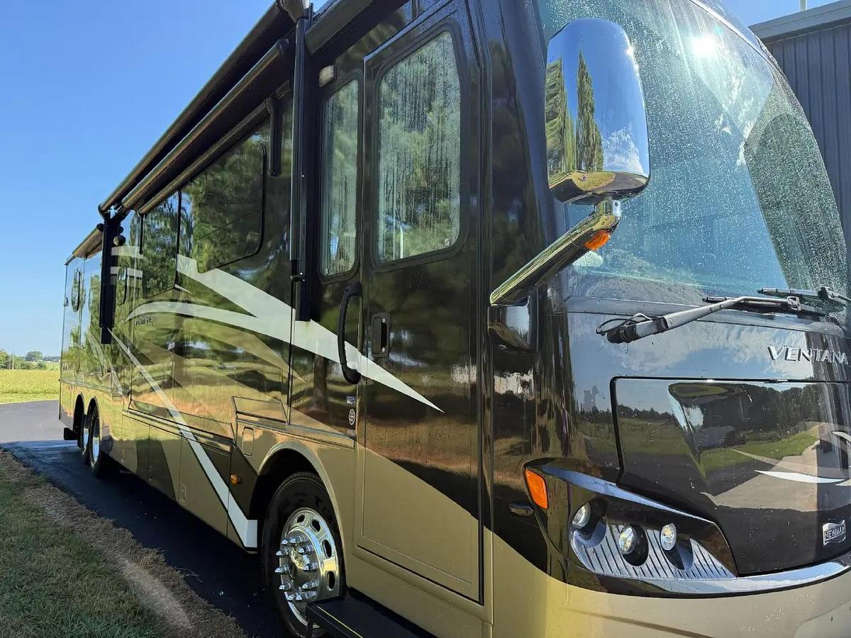 Used 2015 Newmar Ventana 4002