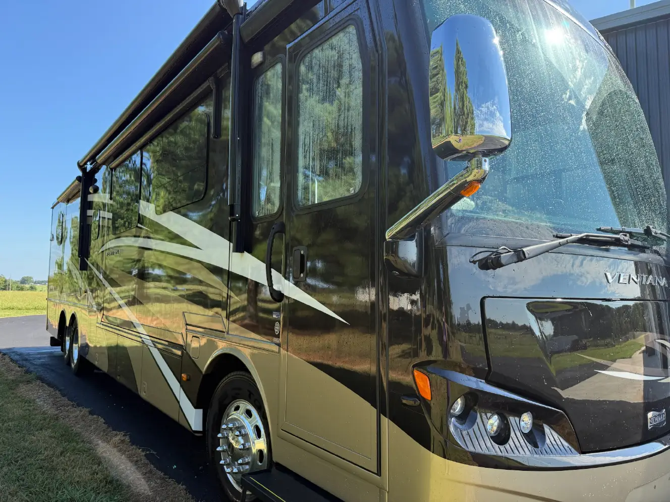 Used 2015 Newmar Ventana 4002