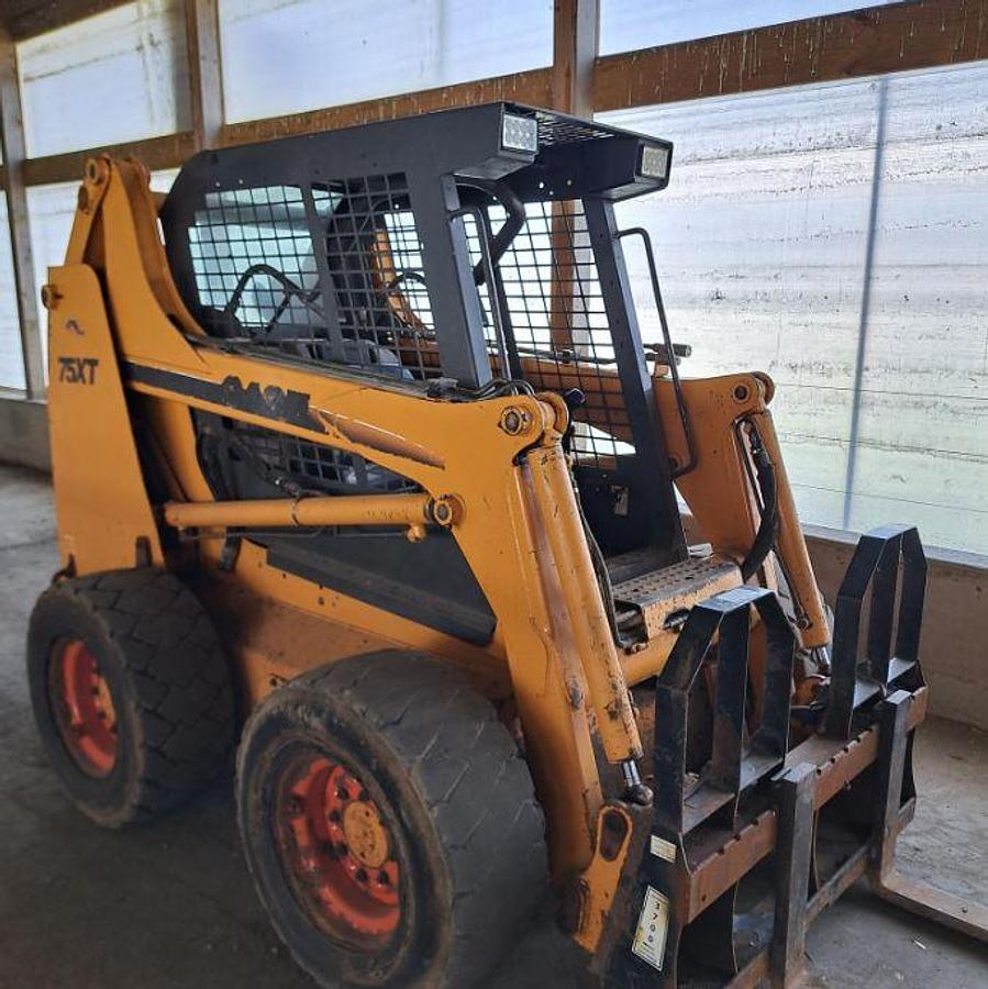 Used 2000 CASE 75XT