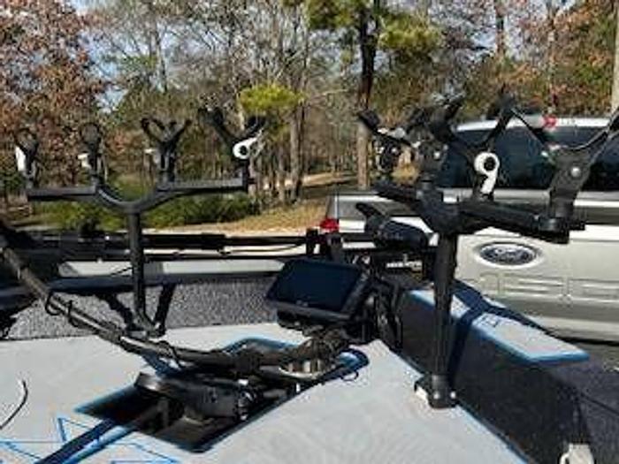 Used 2022 Xpress H17